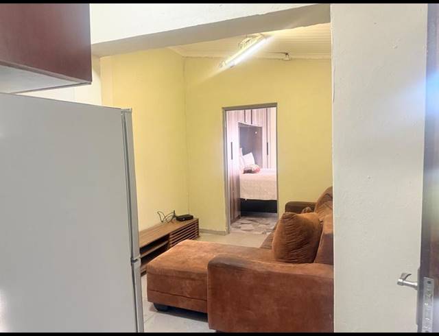 2 BEDROOM HOUSE FOR SALE IN WYCHWOOD